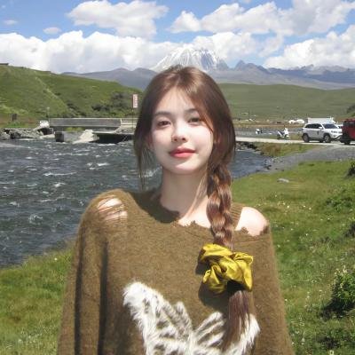 年轻女孩爱过来